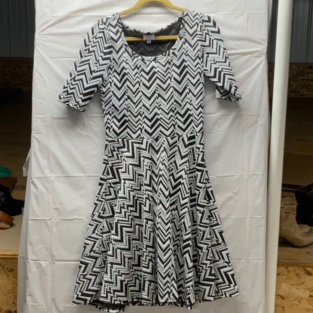 Lula Roe Nicole dress